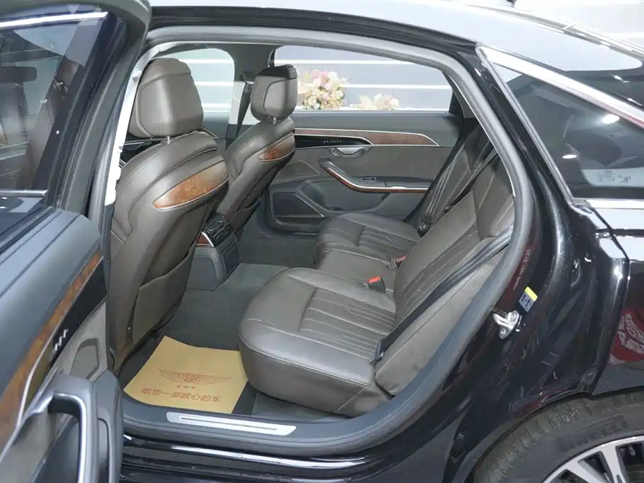 Audi A8 2019 Facelift Plus A8L 50 TFSI quattro Luxury фото 20