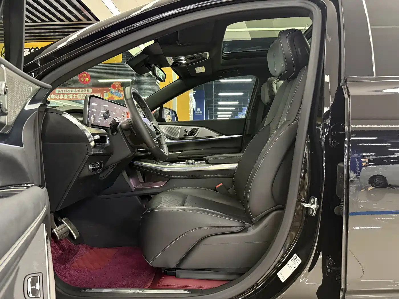 Cadillac XT5 2025 2.0T Luxury фото 9
