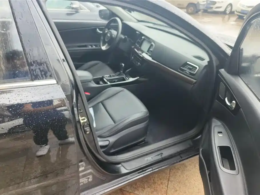 Kia K4 2014 1.8L Automatic GLS фото 8