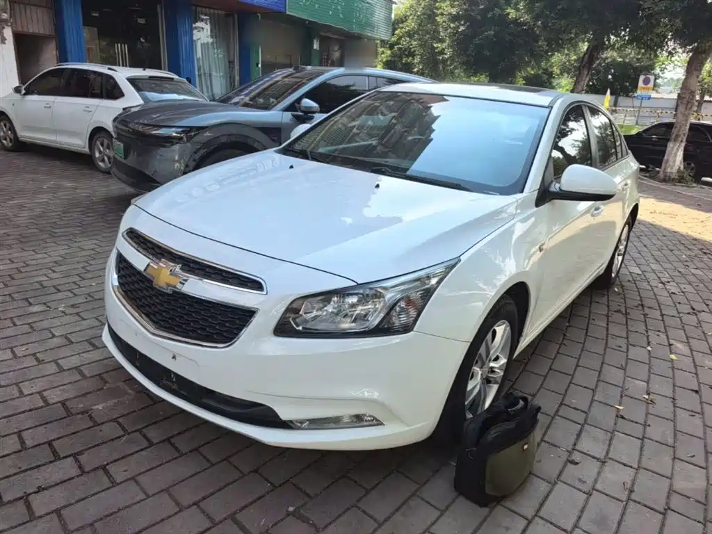 Chevrolet Cruze 2015 1.5L Classic SE MT фото 2