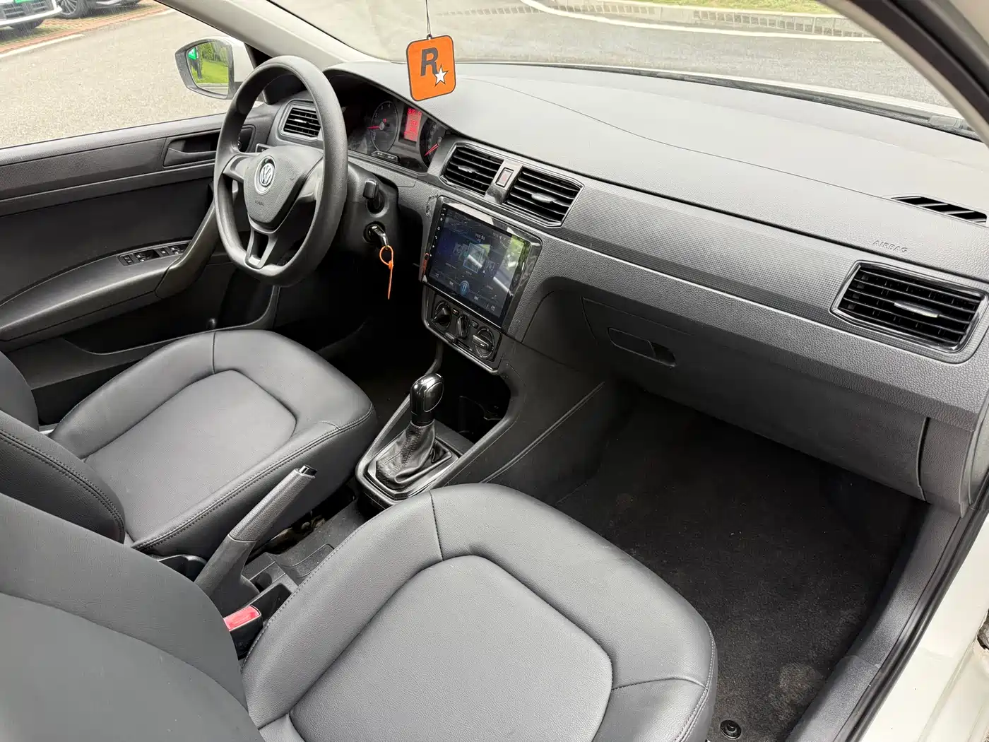 Volkswagen Santana 2016 1.6L Automatic Trend Edition фото 15