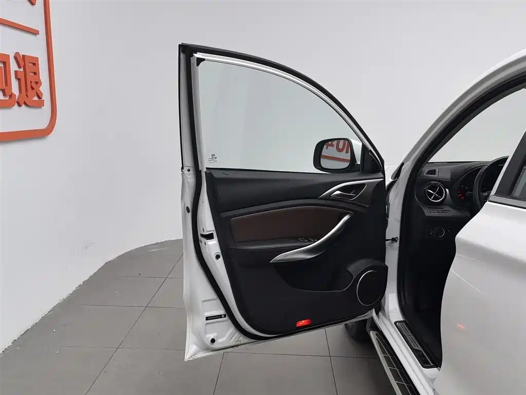 BYD Song 2016 Ultimate Edition 1.5TID Automatic Elite фото 8