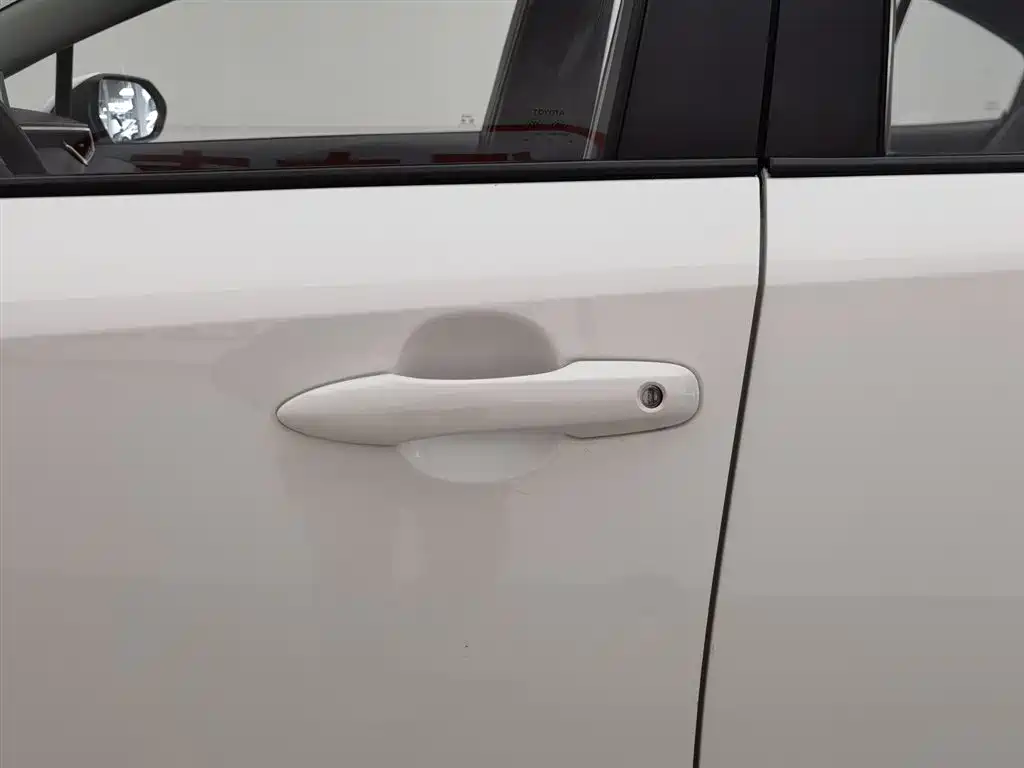 Toyota Levin 2023 Smart Hybrid 1.8L Leading Edition фото 18