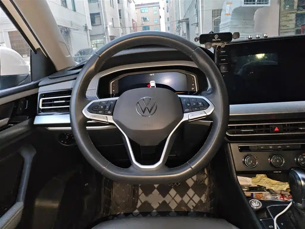 Volkswagen Lavida 2024 Model 1.5L Automatic 5 Million Edition фото 3