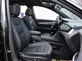 Фото 15 - Cadillac XT6
