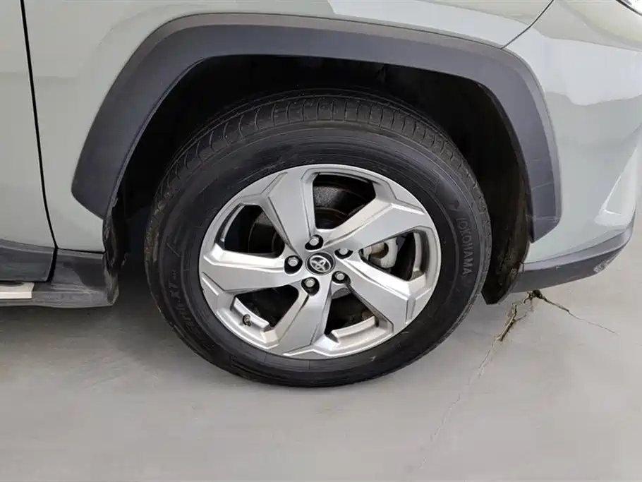 Toyota RAV4 Rongfang 2020 2.0L CVT AWD Trend Edition фото 6