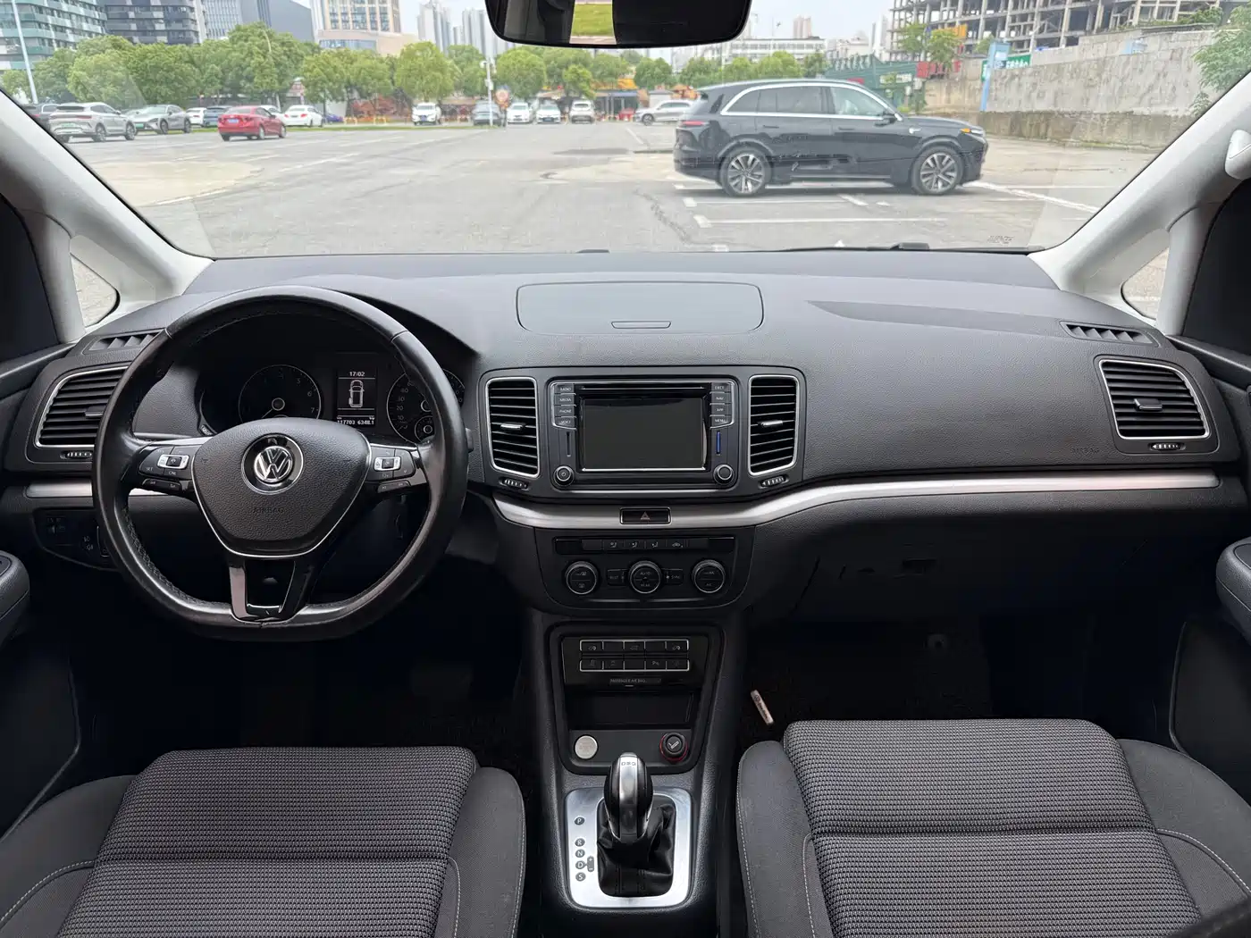 Volkswagen Sharan 2018 380TSI Comfort 7-Seater фото 8