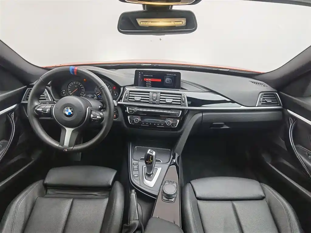 BMW 3 Series GT 2020 320i M Sport Package фото 5