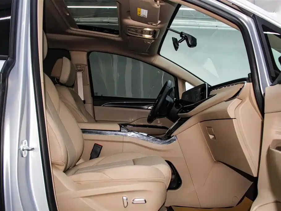 Buick GL8 2025 Land Business Class First Edition фото 18