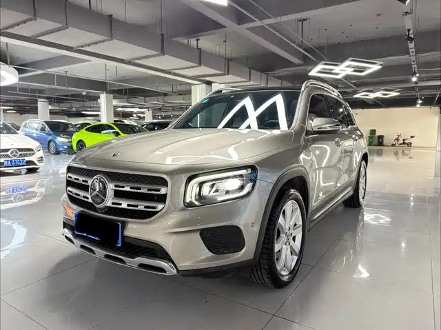 MERCEDES-BENZ GLB