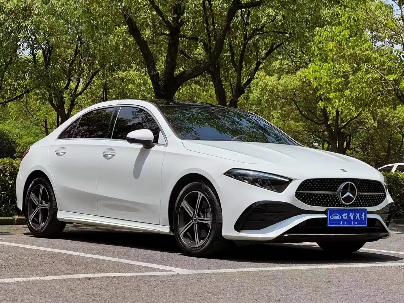 Mercedes-Benz A-Class 2025 A 200 L Fashion Edition фото 3
