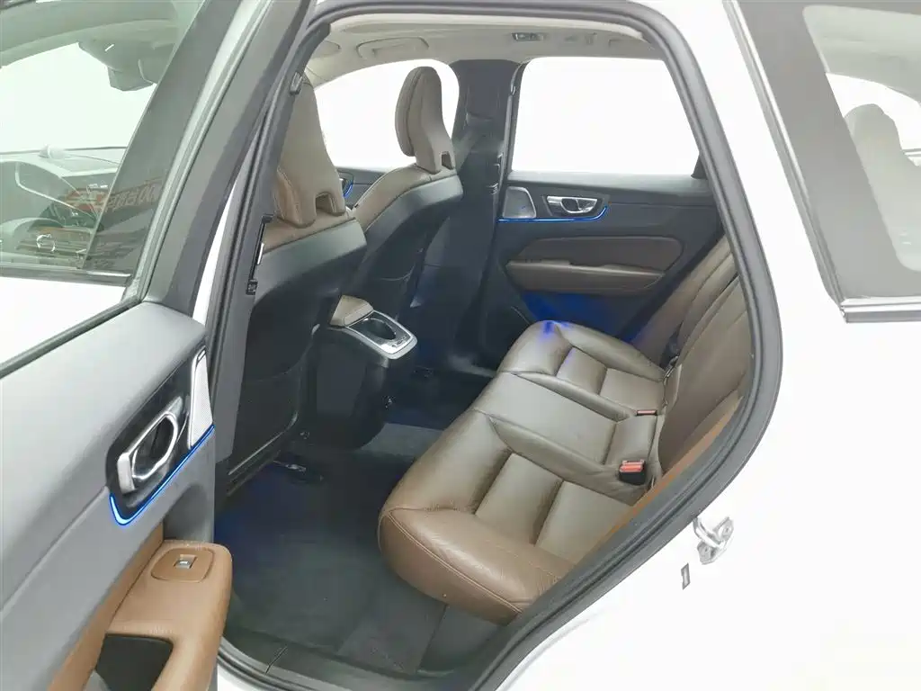 Volvo XC60 2020 T5 AWD Inscription Luxury Edition фото 15