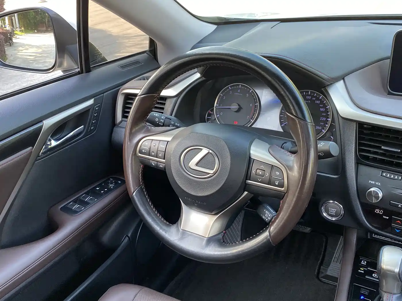 Lexus RX 2016 300 4WD Elegance Edition (China V) фото 12