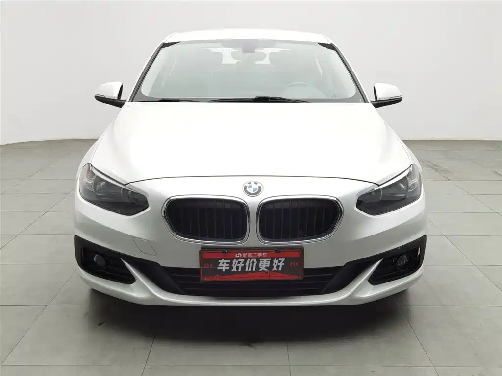 BMW 1 Series 2018 Facelift 118i Fashion фото 3