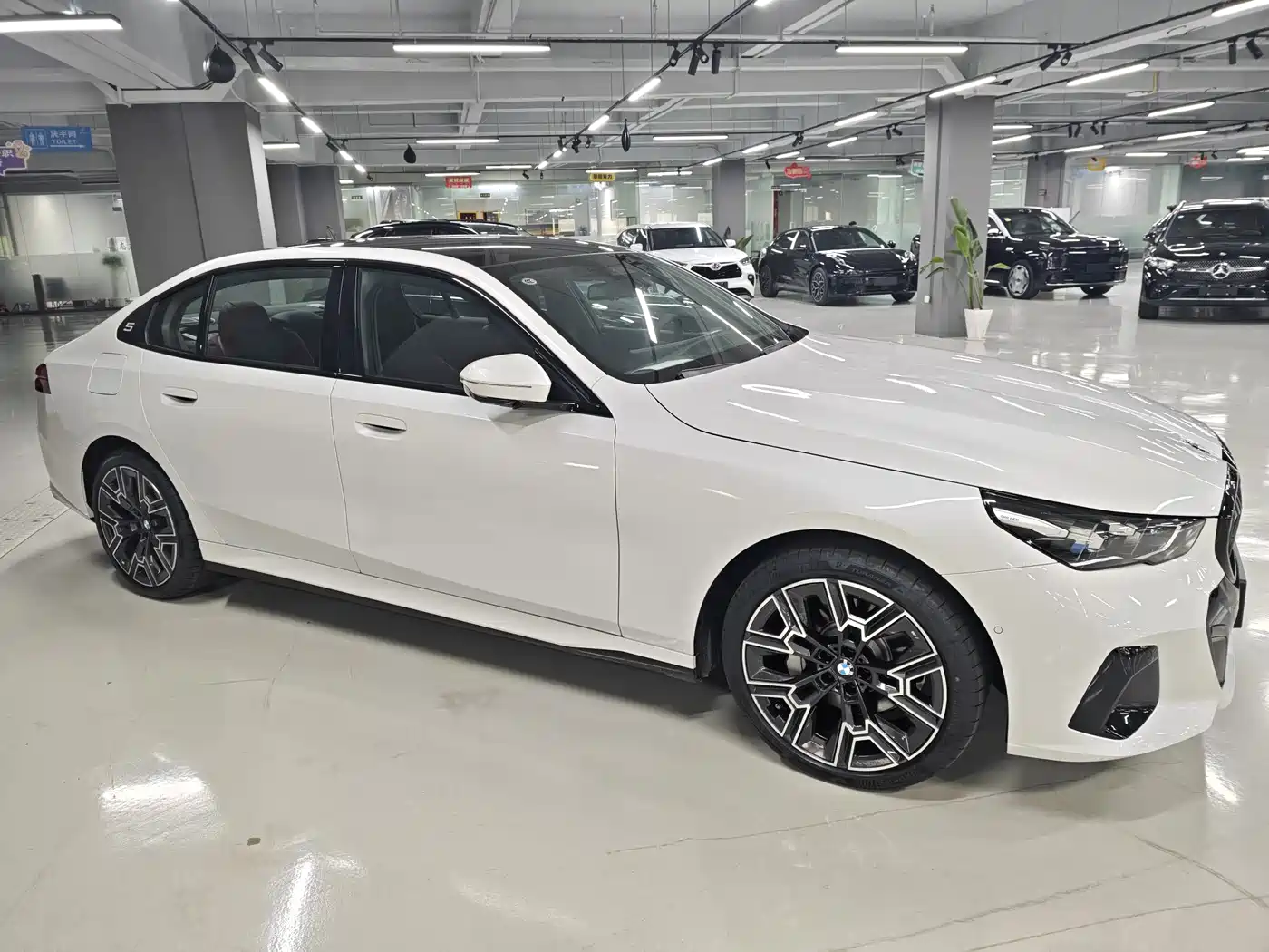 BMW 5-SERIES