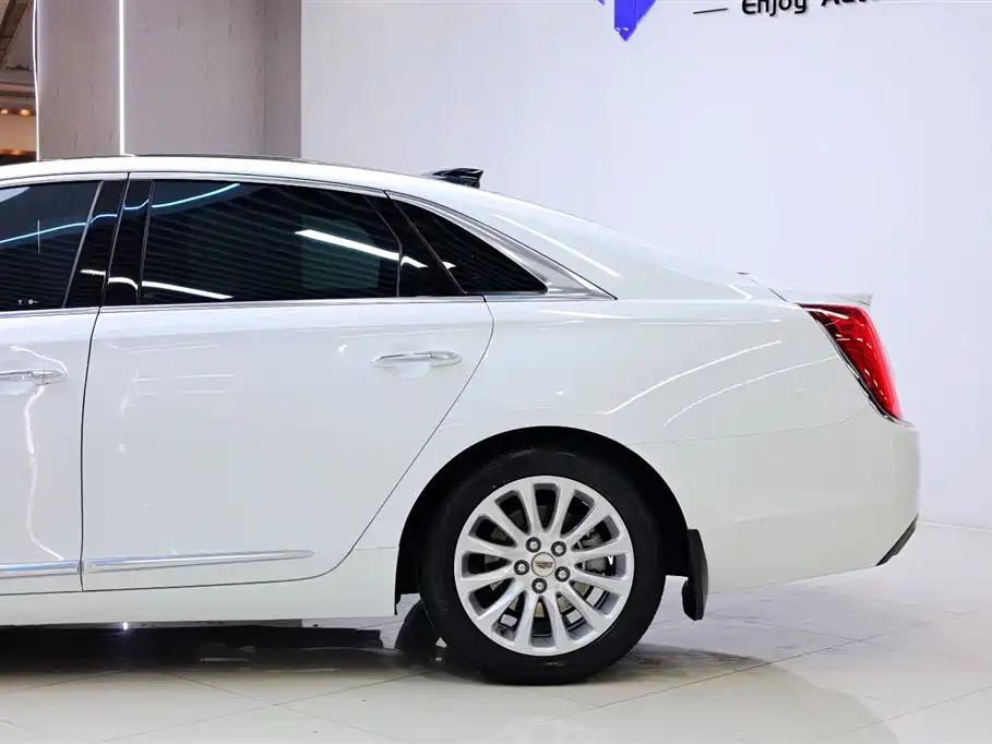 Cadillac XTS 2018 28T Luxury Model фото 4