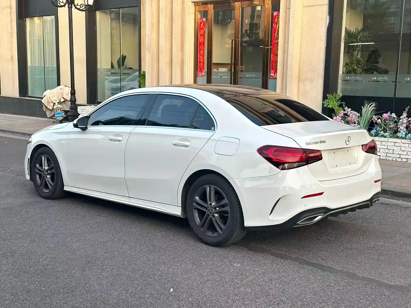 Mercedes-Benz A-Class 2021 A 180 L Sports Sedan фото 7