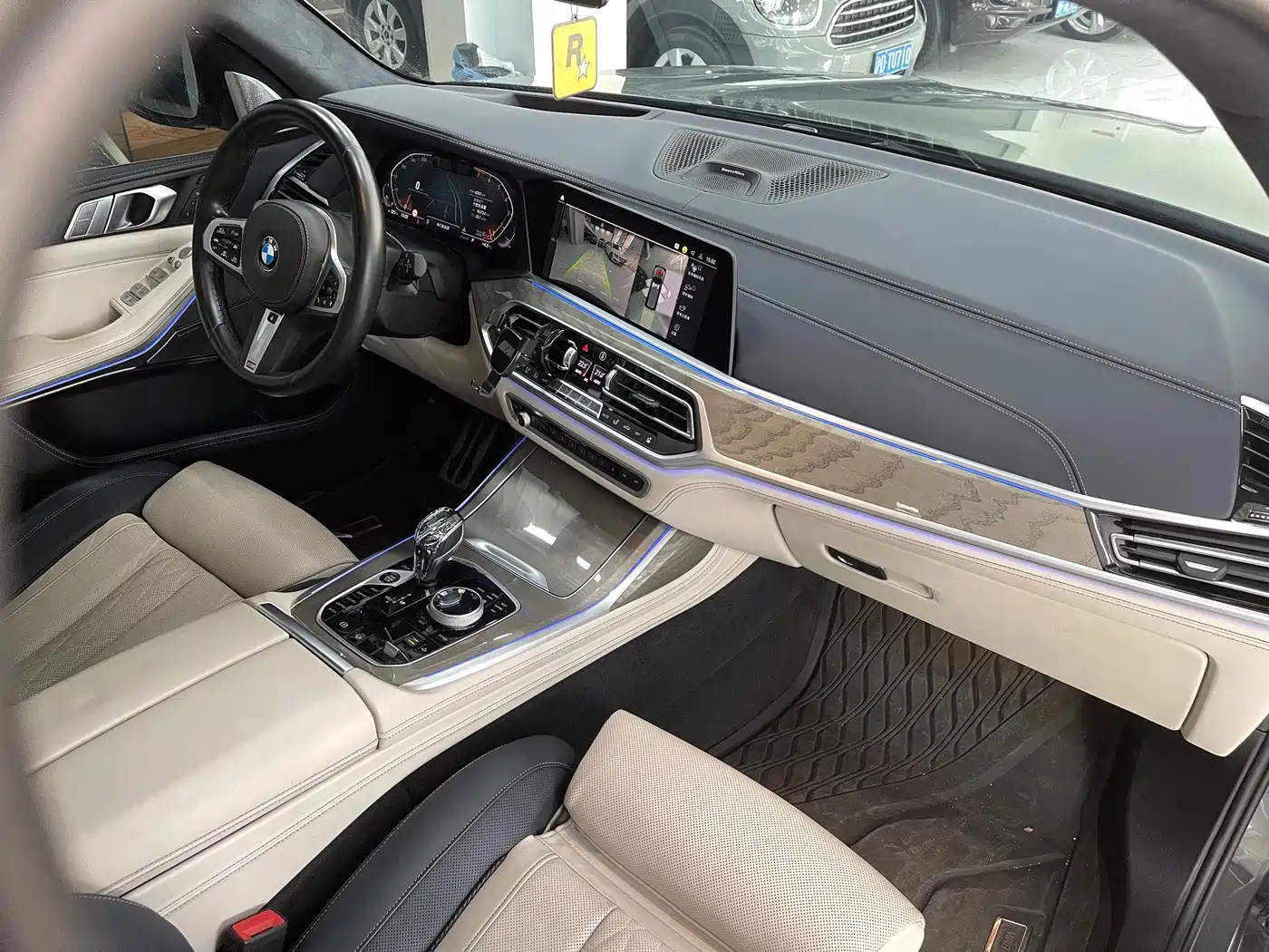 BMW X7 2021 xDrive40i Executive M Sport Package фото 16