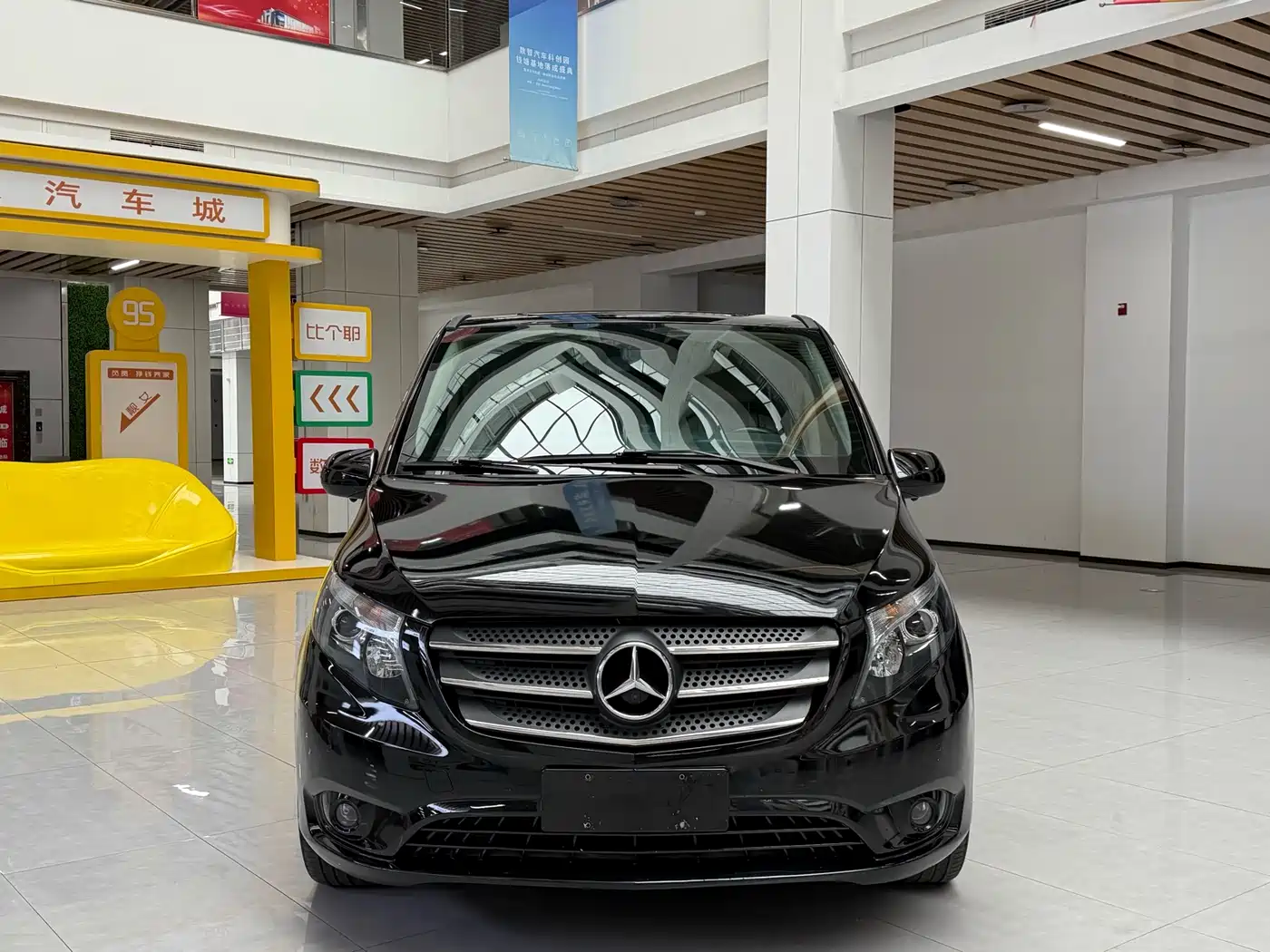 Mercedes-Benz Vito 2020 2.0T Business Edition (7-seater) фото 2