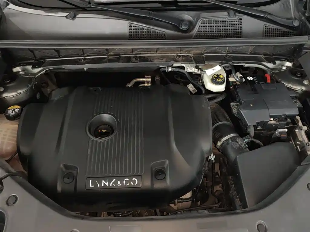 Lynk & Co 01 2021 2.0TD 2WD Shine Pro фото 20