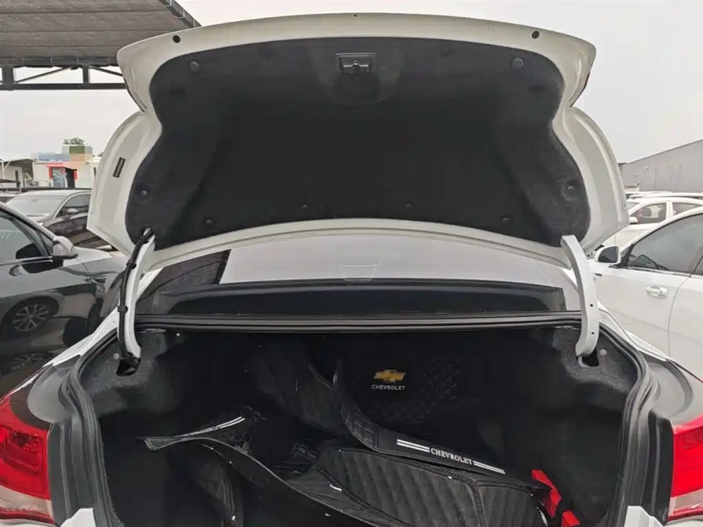 Chevrolet Malibu 2017 1.5T Automatic Luxury Edition фото 19