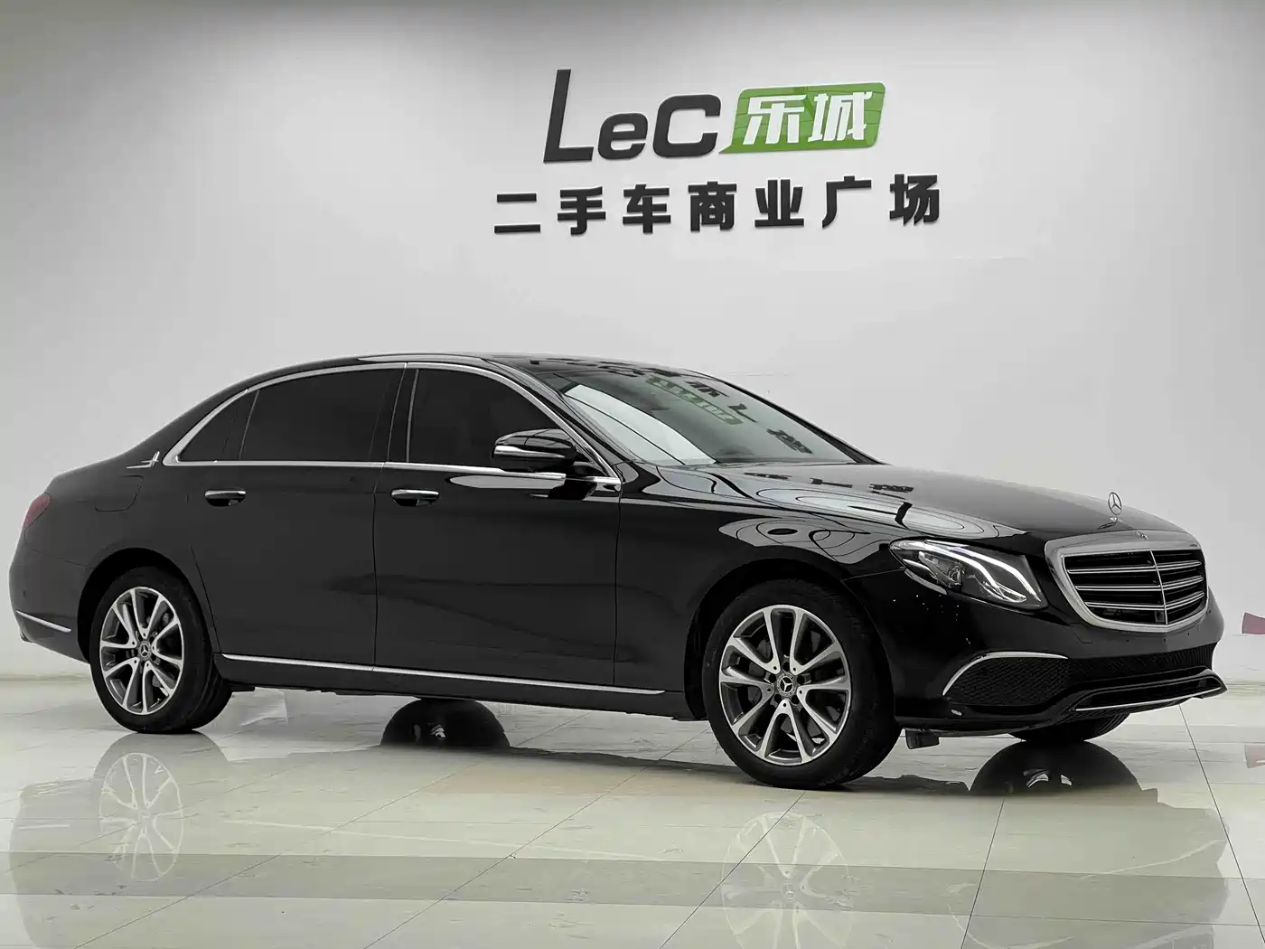 Mercedes-Benz E-Class 2019 E 300 L Fashion фото 3