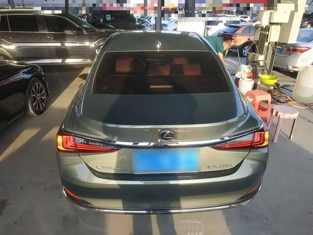 Lexus ES 2020 200 Excellence фото 8