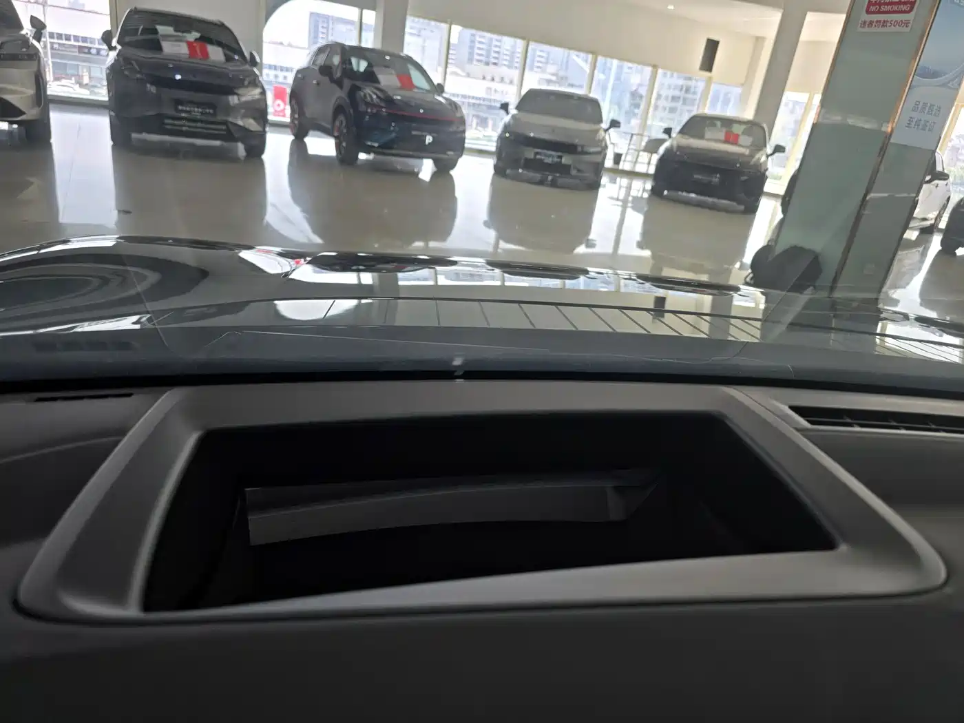 Lynk & Co 10 EM-P 2025 Facelift 240 AWD Ultra Sport Edition фото 14
