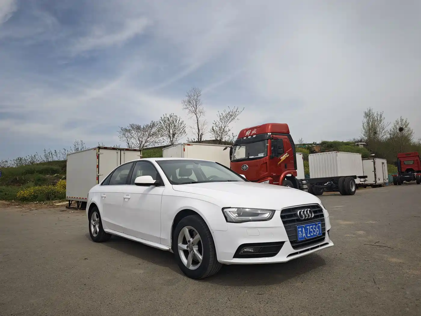 Audi A4L 2013 35 TFSI Automatic Comfort фото 3