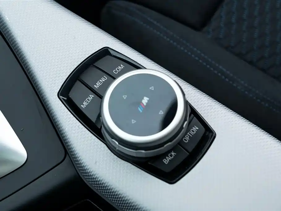 BMW 1 Series (Import) 2018 120i M Sport Package фото 35
