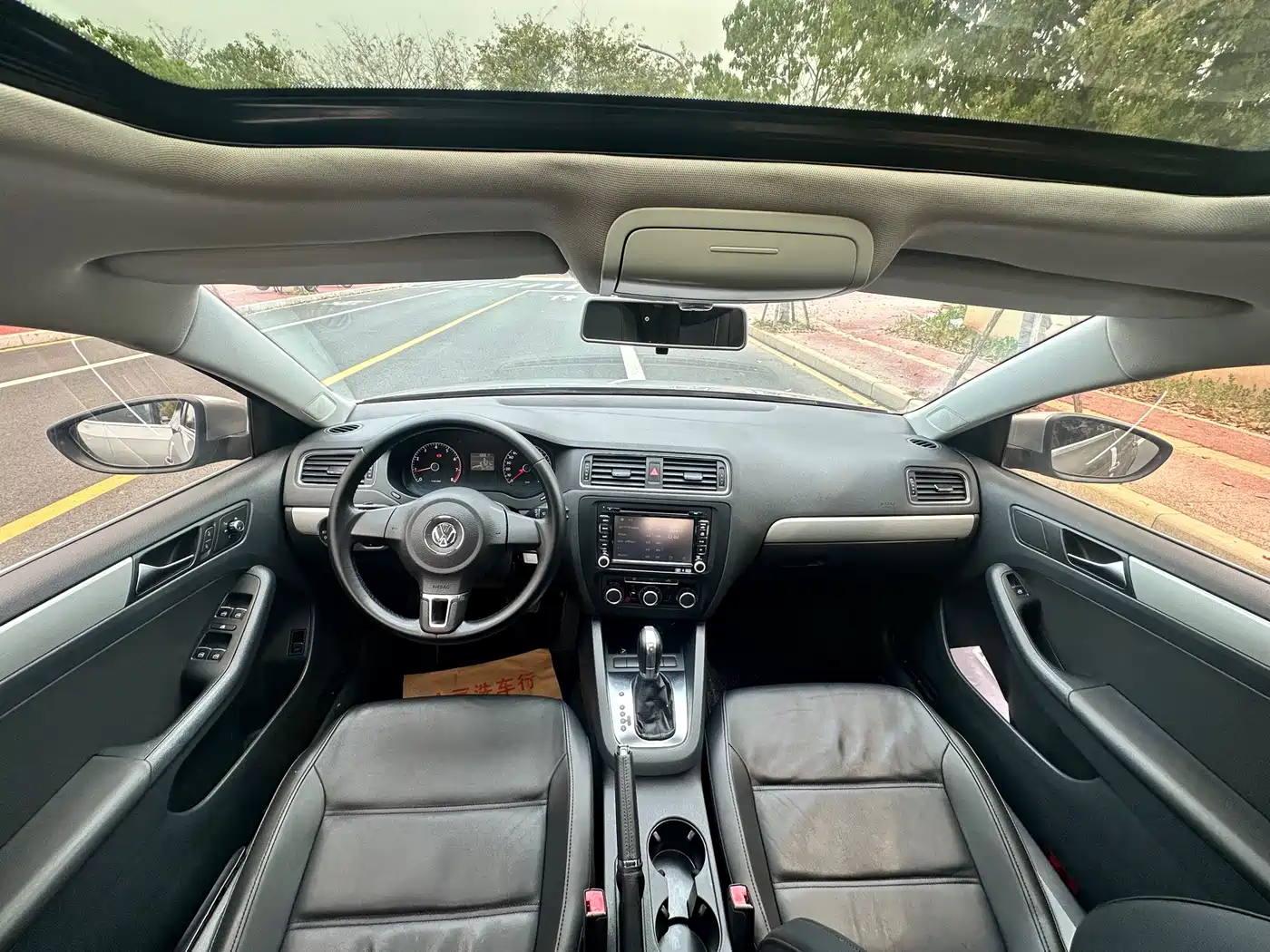 Volkswagen Sagitar 2014 Facelift 1.6L Automatic Comfort фото 6