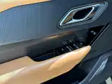Фото 18 - Land Rover Range Rover Velar
