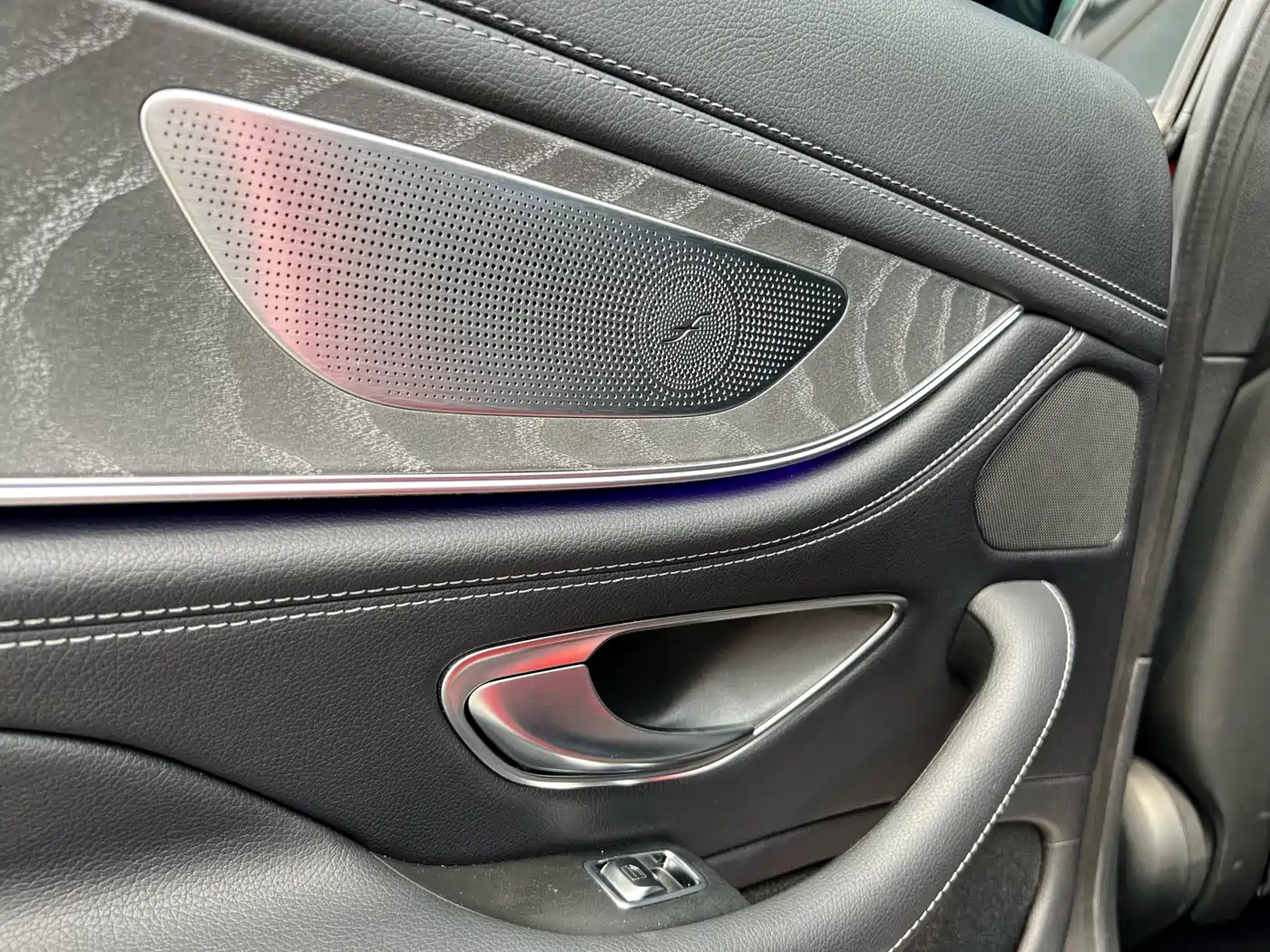 Mercedes-Benz CLS 2018 CLS 300 Luxury фото 45