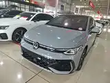 Фото 1 - Volkswagen Golf