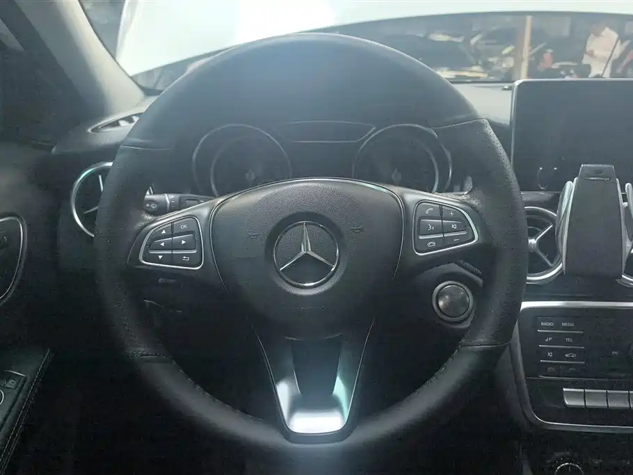 Mercedes-Benz GLA 2018 GLA 200 Dynamic фото 15
