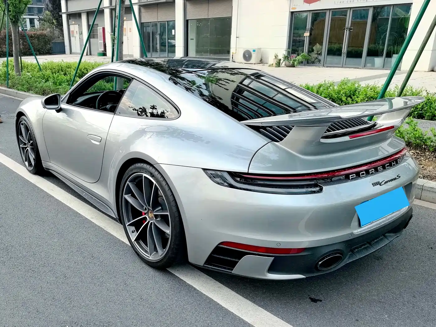 PORSCHE 911