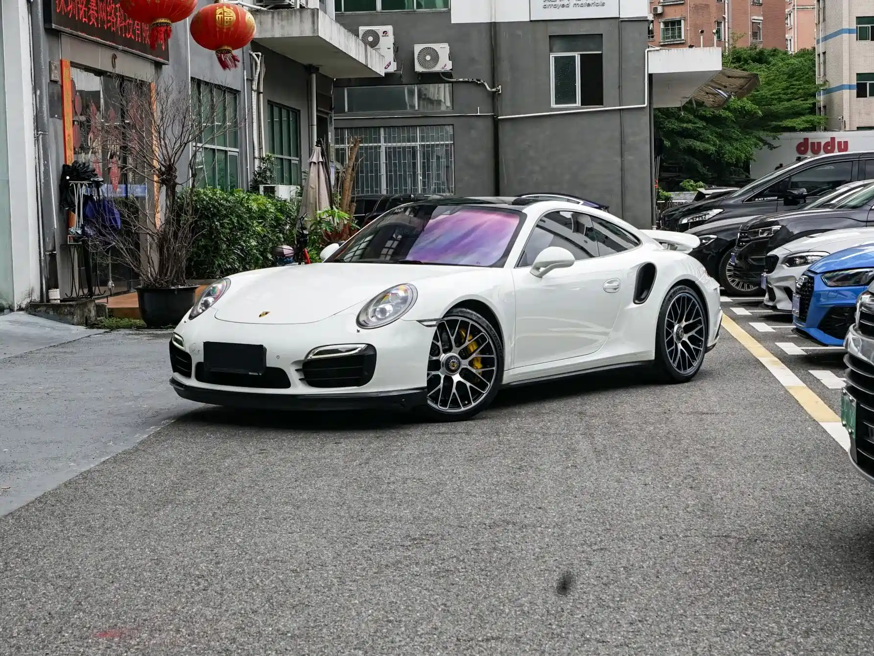 صورة 1 - Porsche 911