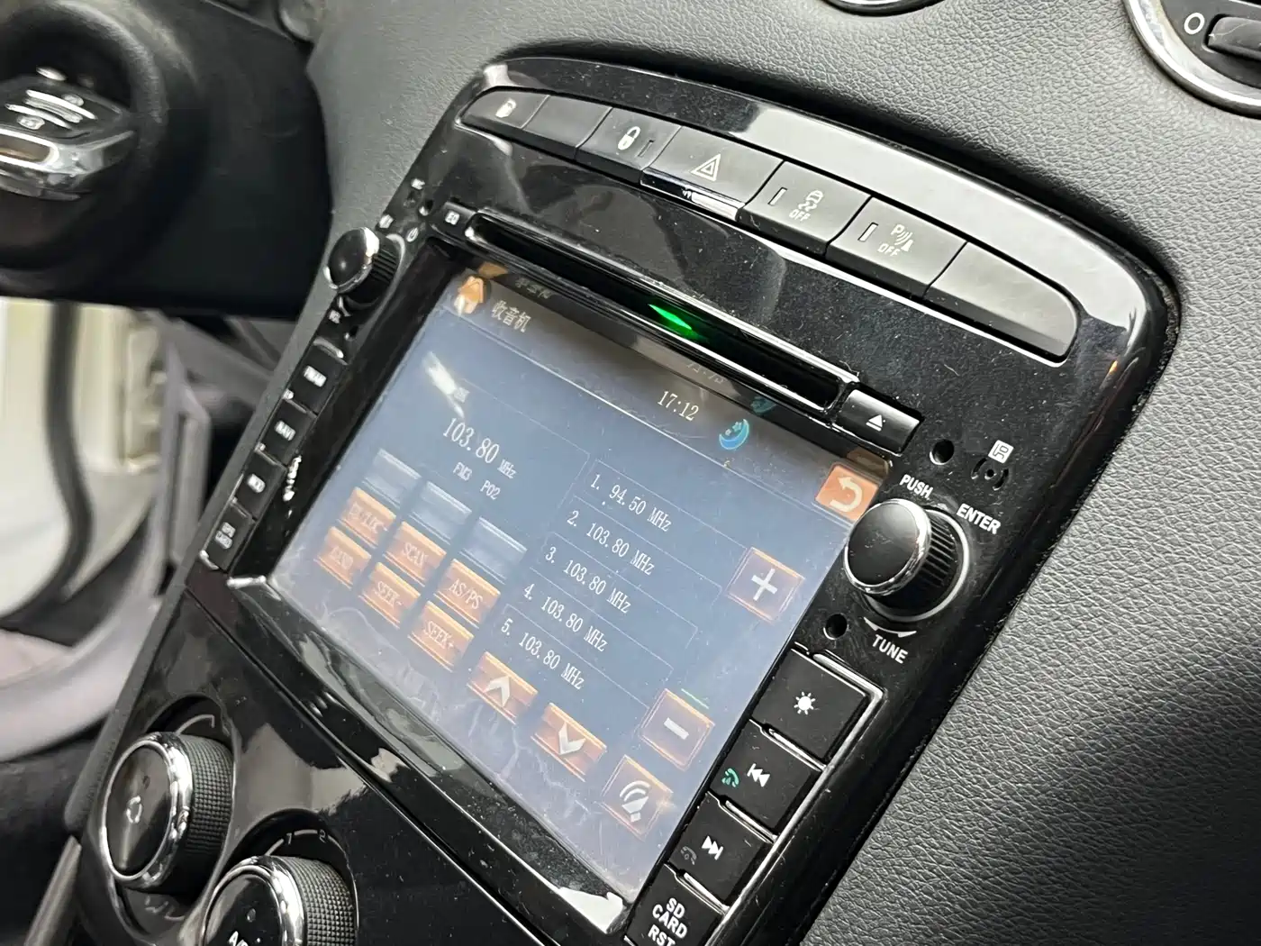 Peugeot 408 2013 2.0L Automatic Comfort Edition фото 17