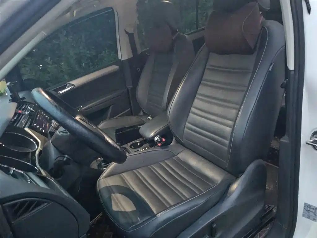 Volkswagen Touran 2021 Touran L 280TSI DSG Cross Edition 7-seater фото 8
