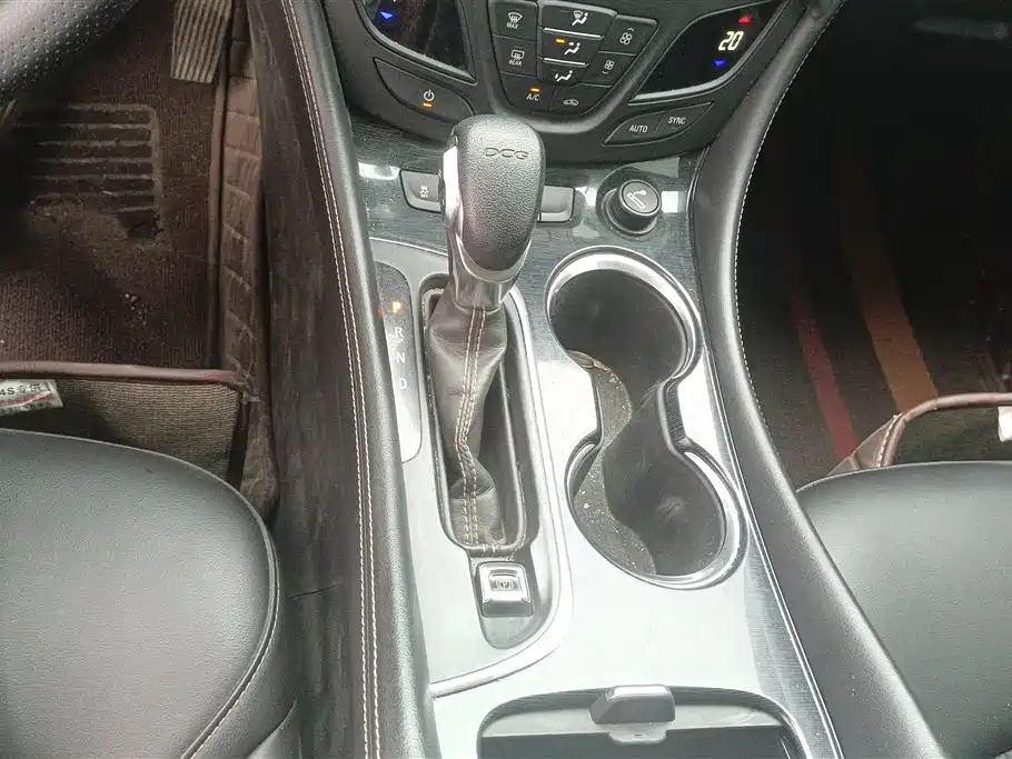 Buick Envision Plus 2017 20T FWD Premium фото 15