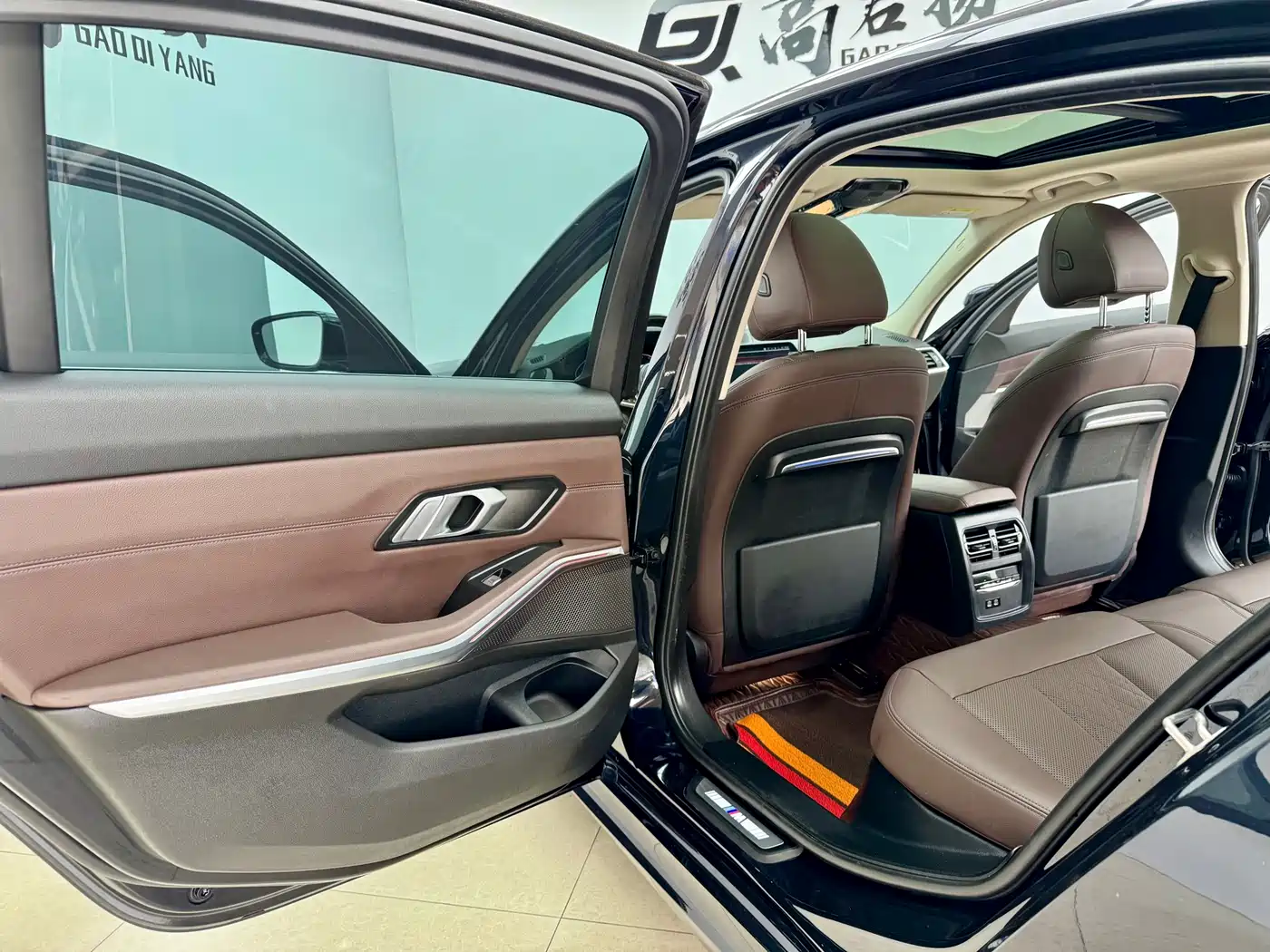 BMW 3 Series 2022 325Li M Sport Package фото 9