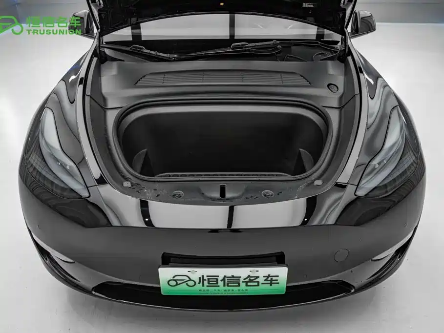 Фото 21 - Tesla Model Y