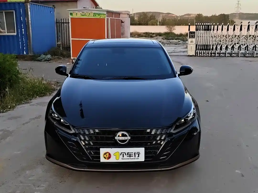 Nissan Teana 2025 2025 2.0L SV Black Gold Edition
