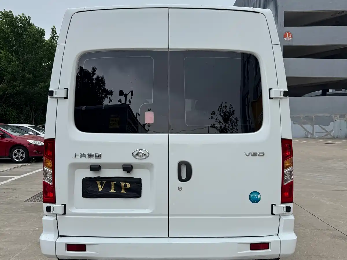 SAIC Maxus Xintu V80 2023 2.0T Manual Classic Aoyun Long Wheelbase Medium Roof 6/7/8/9 Seats фото 5