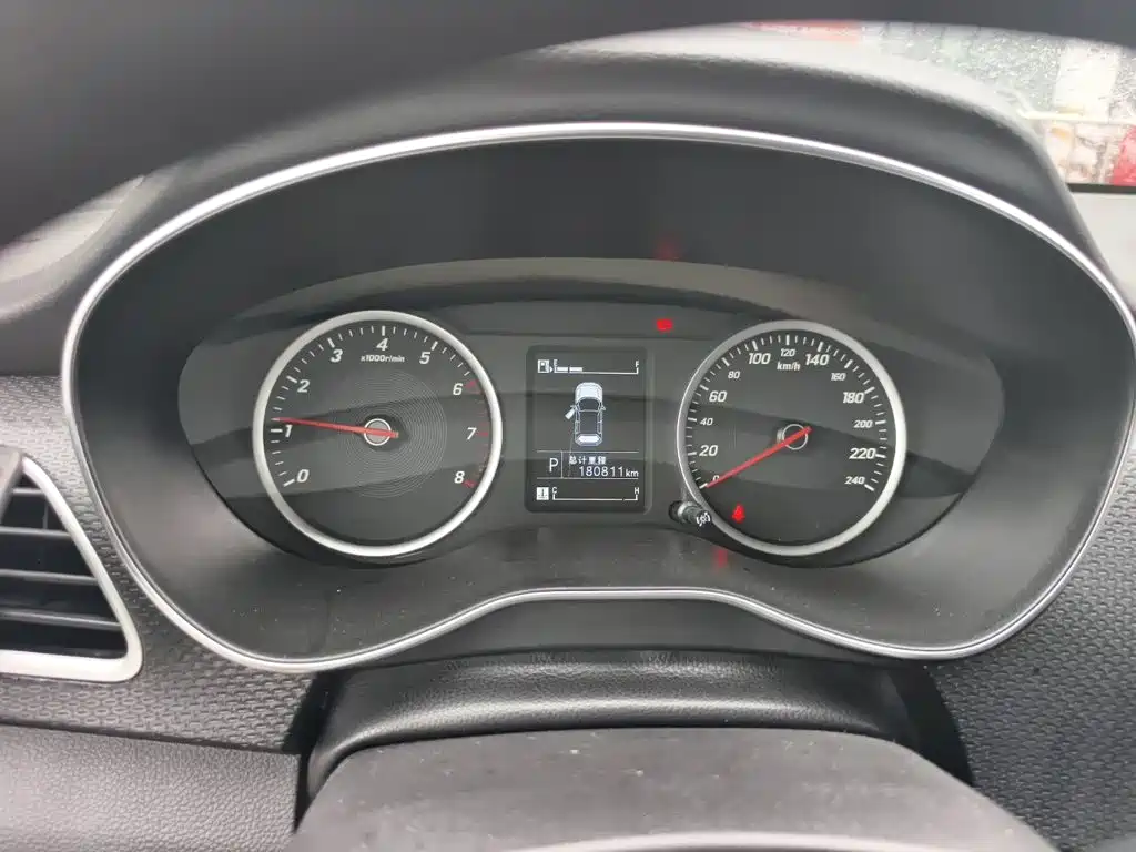 Baojun 730 2020 2019 1.5T CVT Fashion Edition 7-Seater China VI