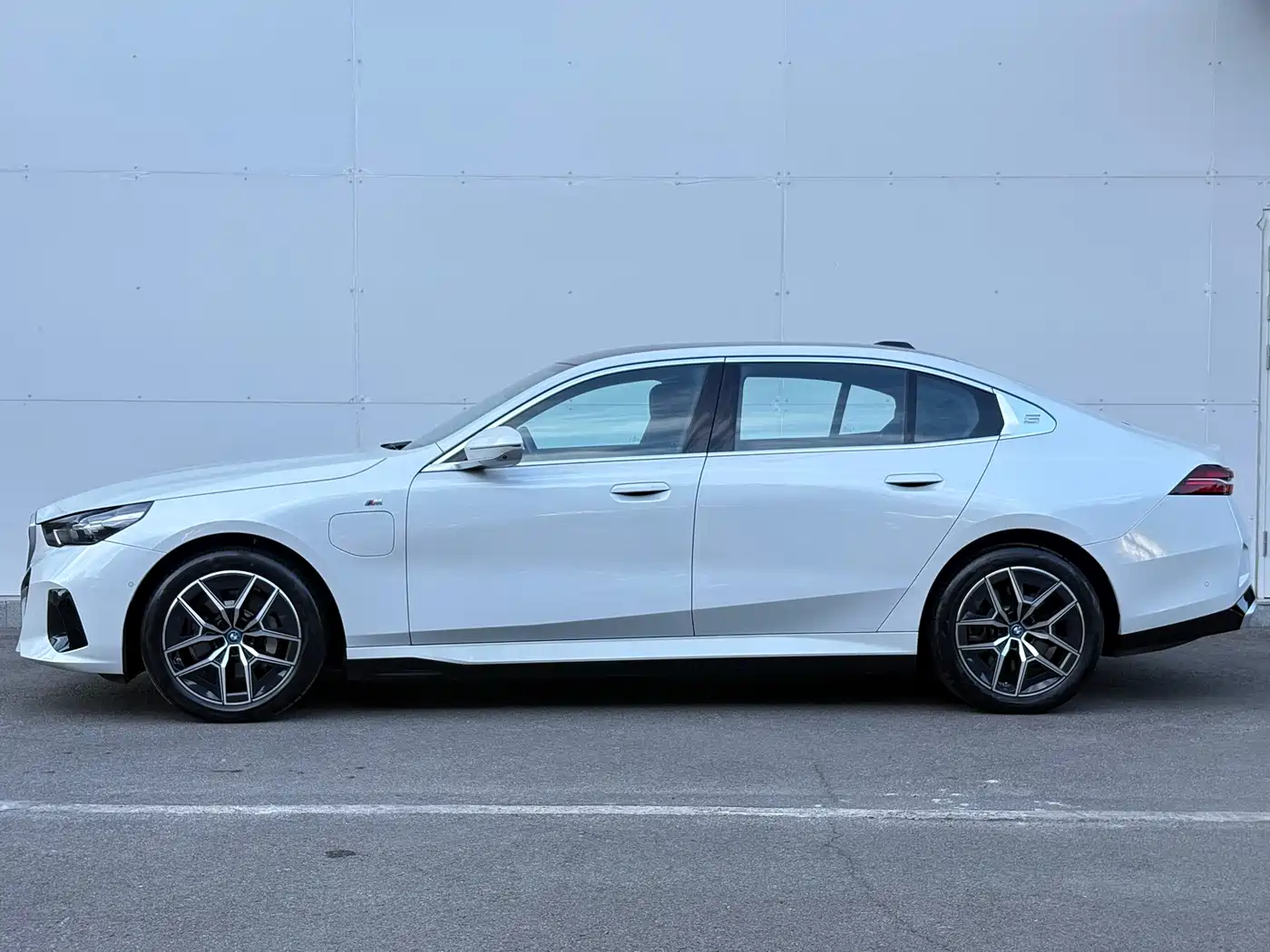 BMW i5 2026 2024 eDrive 35L Premium Model M Sport Package