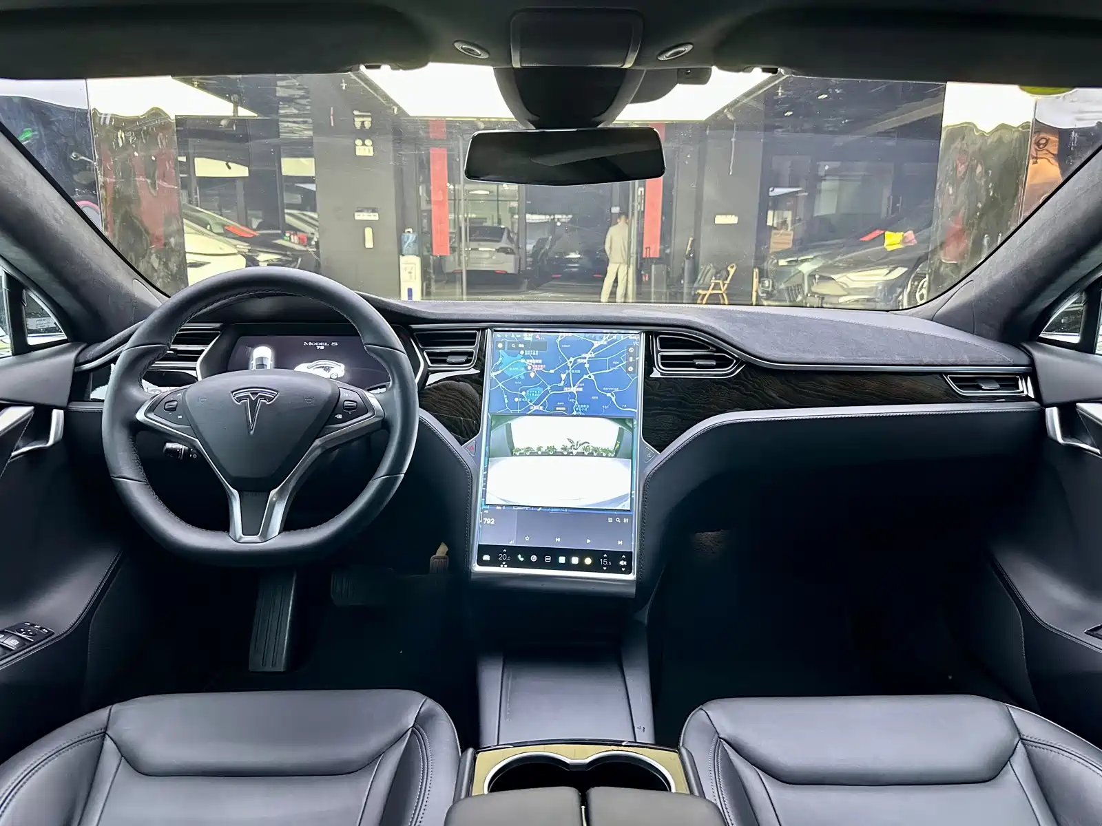 Фото 13 - Tesla Model S