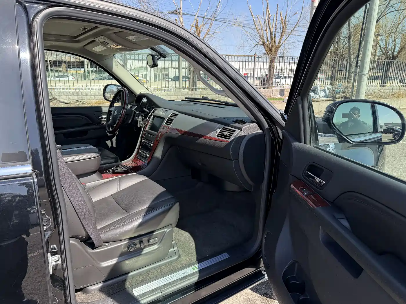 Cadillac Escalade 2010 6.0 Hybrid фото 18