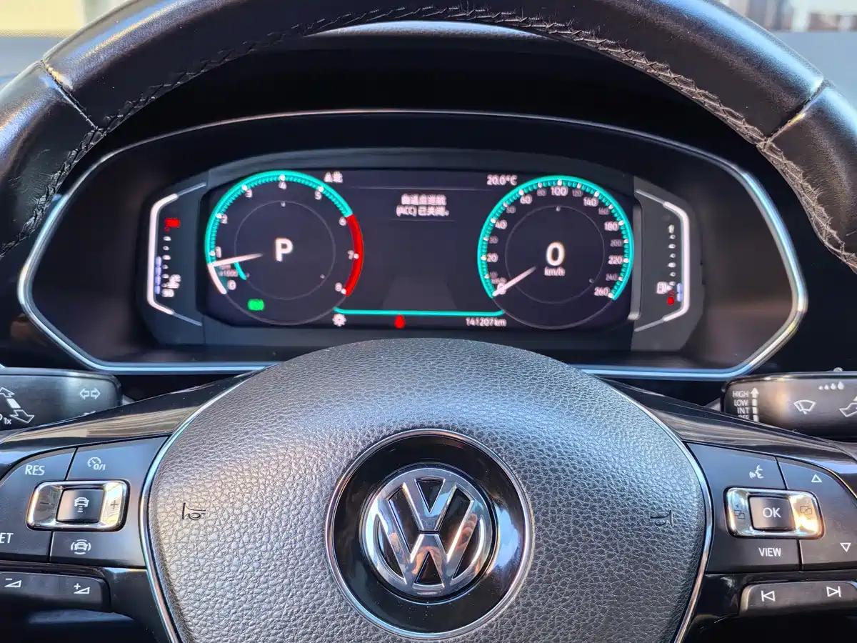 Photo 11 - Volkswagen Passat