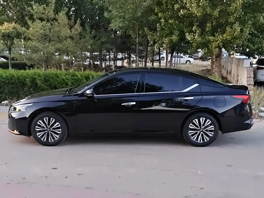 Photo 4 - Nissan Teana